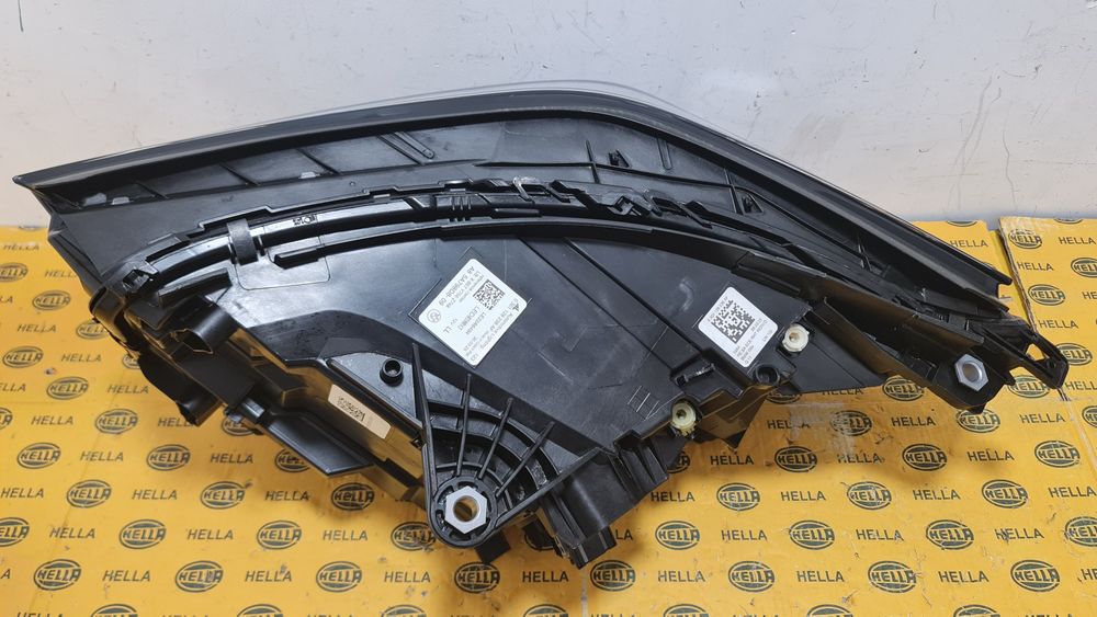 Far dreapta full led adaptiv blue shaddow line BMW 5 G60 G61 5A798D8
