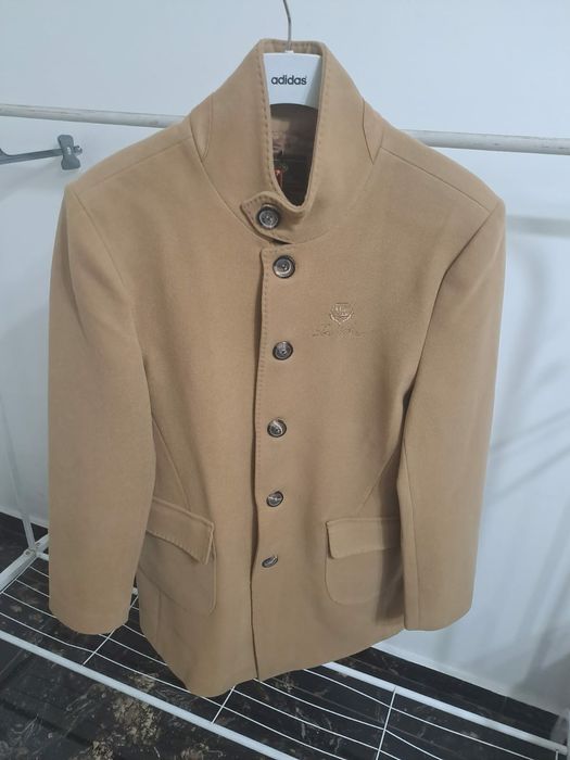 Palton L.o.r.o. P.i.a.n.a.