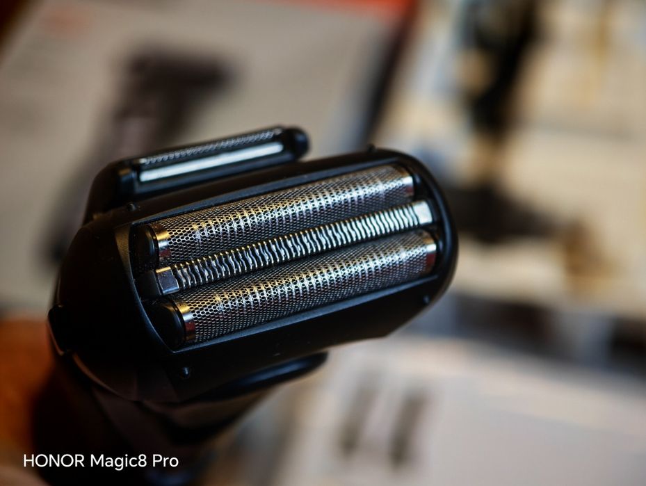 Aparat de ras Panasonic ES-RT37-K503, 3 lame, Cap pivotant, LED, Negru