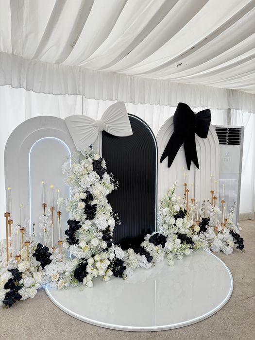 Organizare evenimente/Oglinda magica/aranjamente florale/fum greu