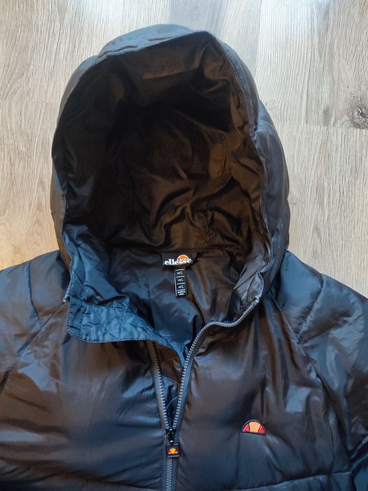 Geaca pufoasa Ellesse, marime L, impecabila