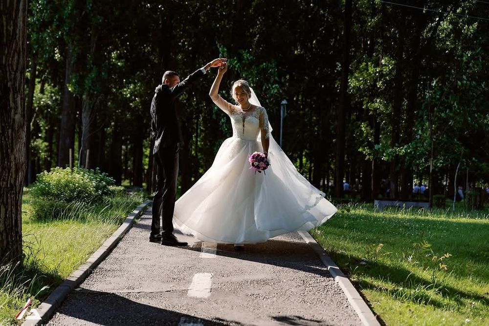 Rochie mireasă  superba