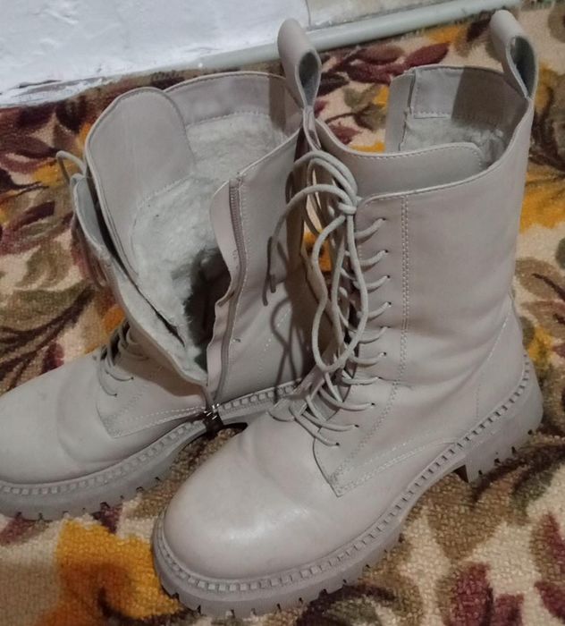 Продам зимние сапоги