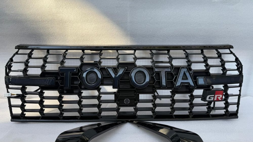 Решетка радиатора Prado 150