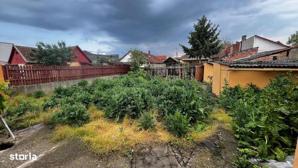 Casa modesta cu teren in zona Jysk Carei