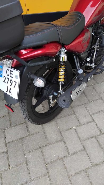 Motocicleta marca SPARK  de 150 cmc cu carte  RAR .