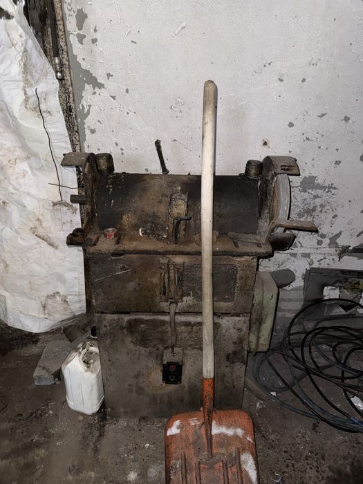 Наждачный станок