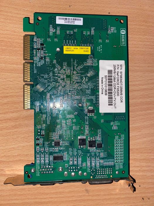 Vand placa video AGP Nvidia FX5200 128b/256mb