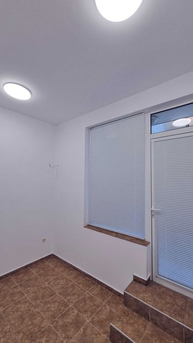 Дава се под наем Магазин в Варна, Христо Ботев - 15 кв.м за 178.5 € - Снимка #4