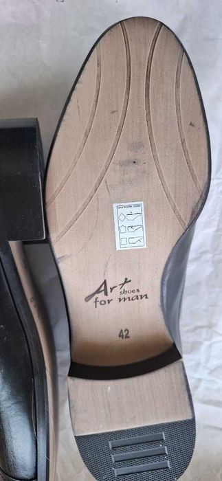 Туфли кожаные мужские. 
Польша. Черные. Erkaklar uchun charm poyabzal.