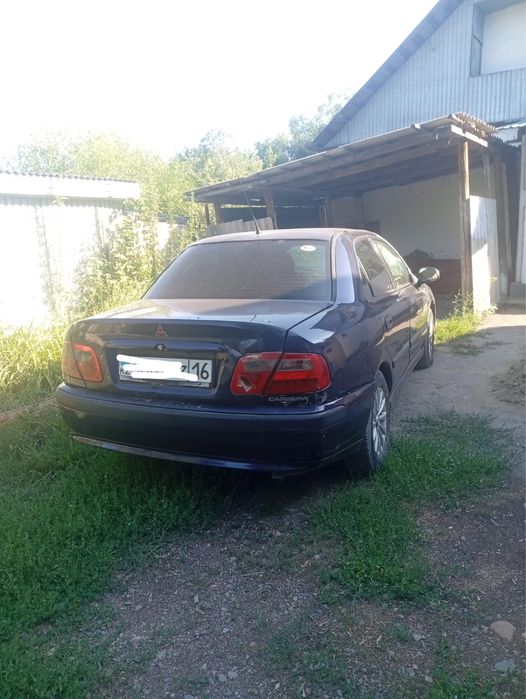 Mitsubishi carisma 2000 года