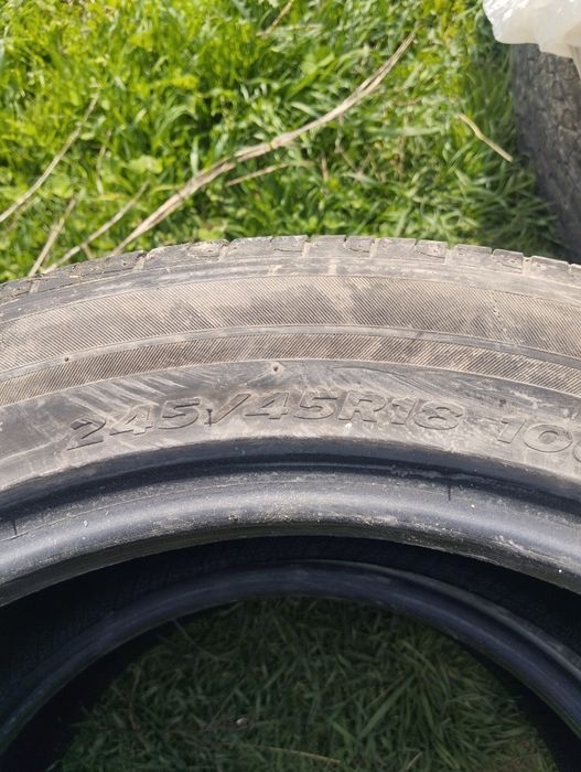 Шины летние  245/45/18