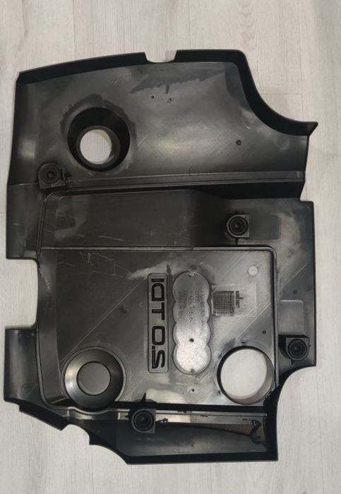 Кора над мотора Ауди А4 Б7 2.0 tdi Перфектен