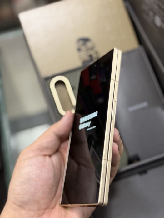 Samsung W26 16 / 1 trb black