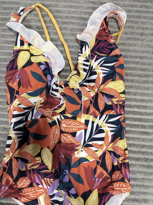 Costum de baie intreg,floral.