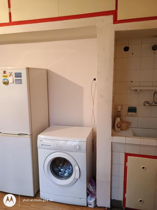 Под наем 3 стаен, София, кв. Изток, 100 кв.м. обзаведен, партер