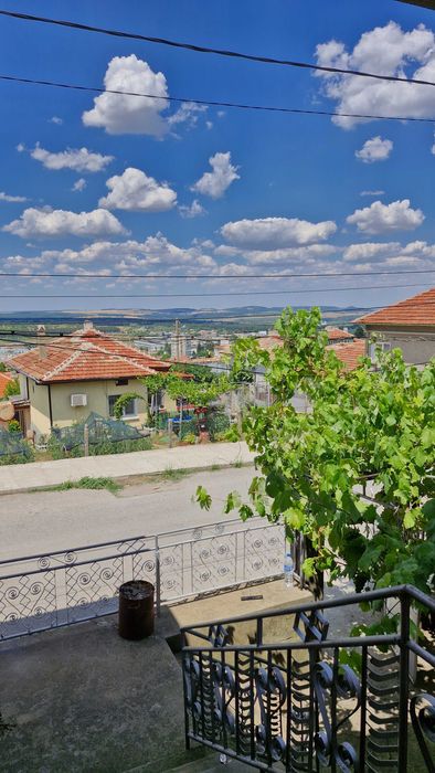 Продава се Къща в Омуртаг - 180 кв.м за 984 €/кв.м - Снимка #16