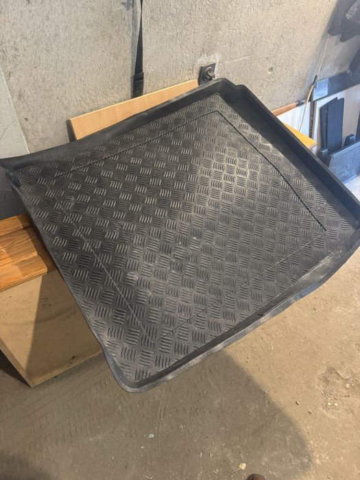 Леген за багажник Тигуан Tiguan2007-2015