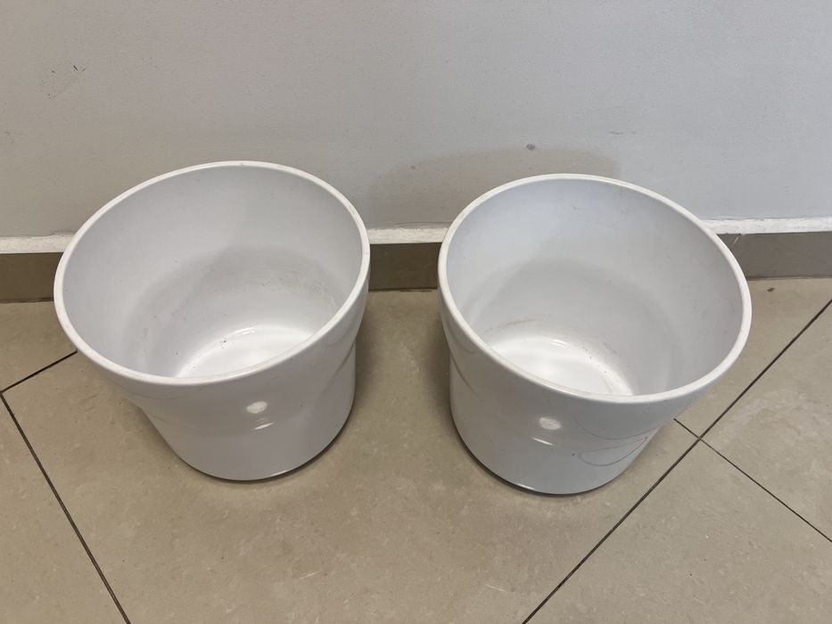 кашпи керамика, бели, немски, два броя