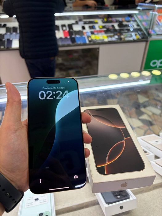 Iphone 16 Pro Max 10 skl