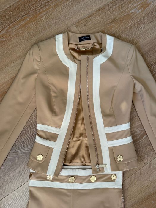 Елегантен костюм Elisabetta Franchi