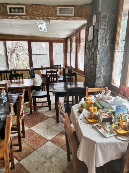 Дава се под наем Заведение в София, Бояна - 100 кв.м за 663 € - Снимка #1