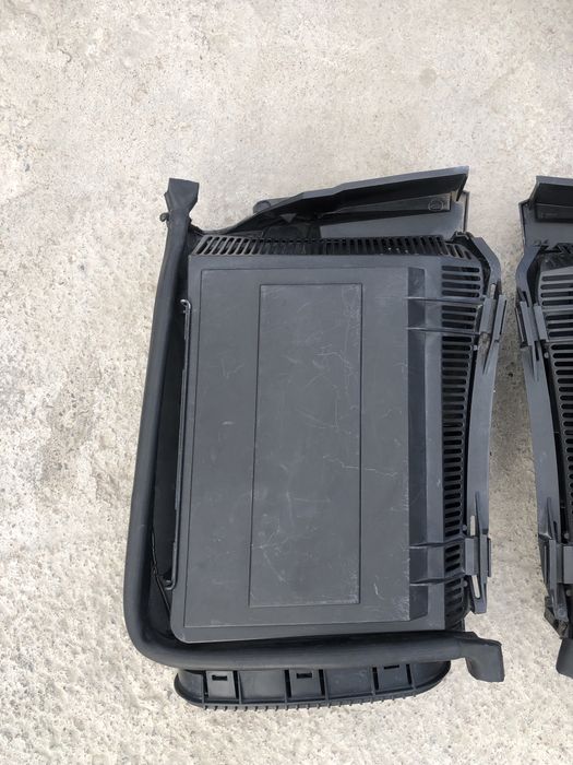 Корпус салонного фильтра на е39 бмв