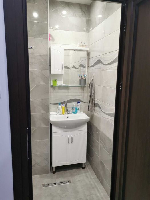 Тристаен обзаведен апартамент в Младост 1-Касабова