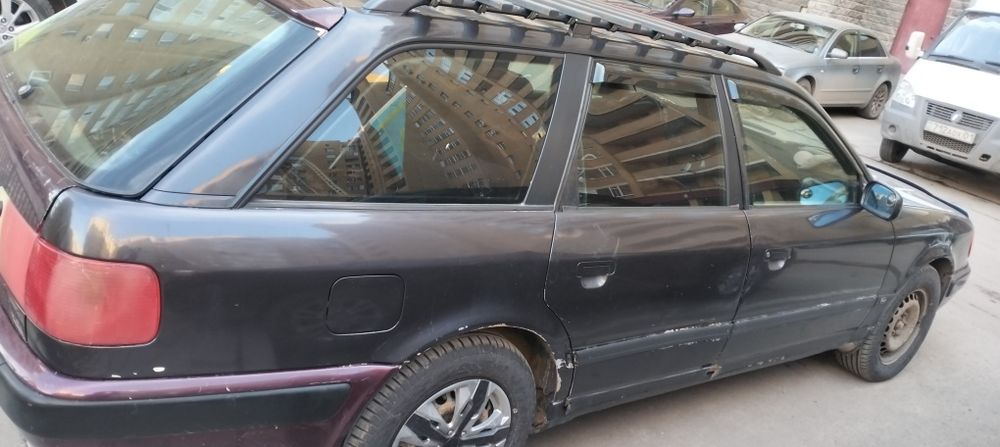 Продам Ауди  с4 100 универсал