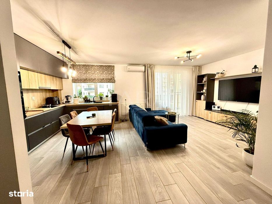 Apartament 3 camere, mobilat si utilat, garaj, 2 bai, 2 balcoane,etaj