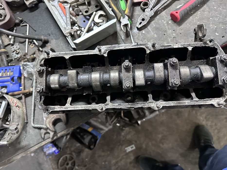 Головка. Ауди 80   1,8