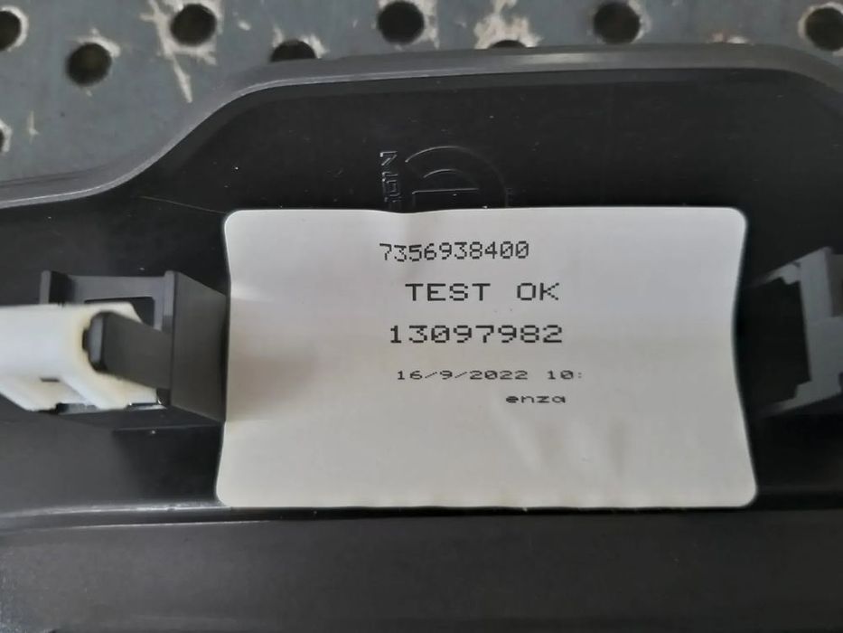 Rama ecran navigatie bord jeep renegade 735692177