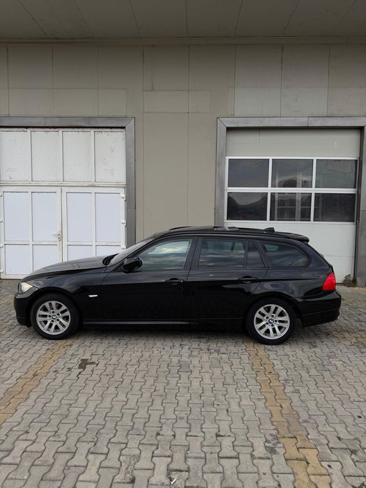 BMW seria 3 320D  e91  Xdrive