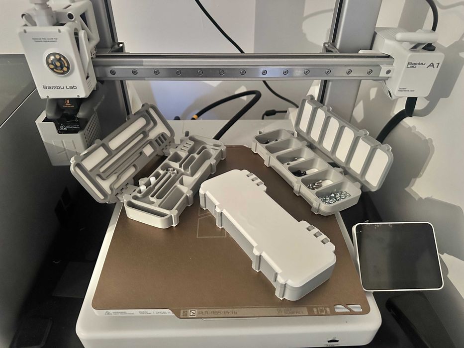 Imprimanta 3D Bambu Lab A1 cu AMS