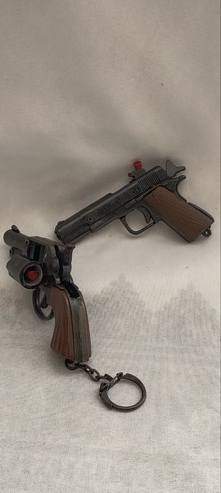 Метални пистолети с капси Colt   и 72 бр.капси