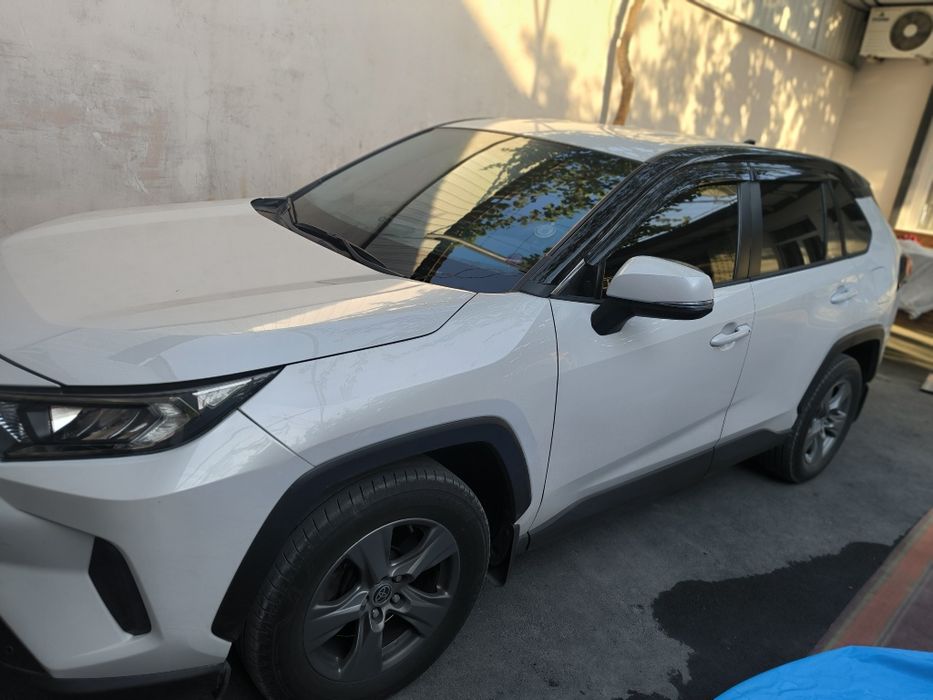 Toyota RAV4 sotiladi. Оқ