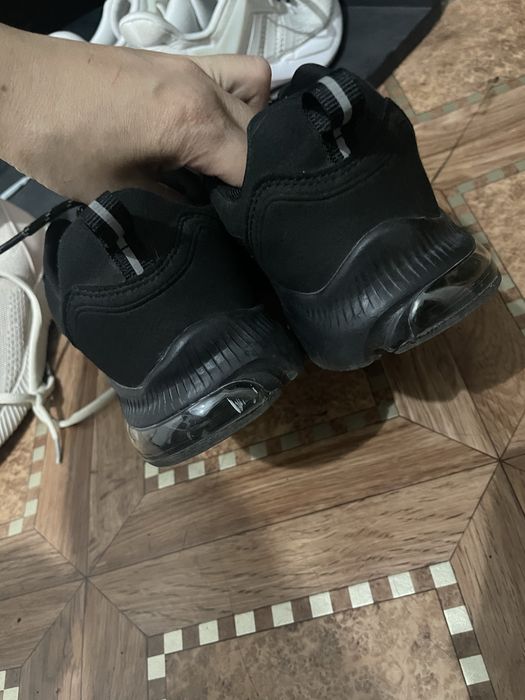 Кроссовки 36-37 р 5000