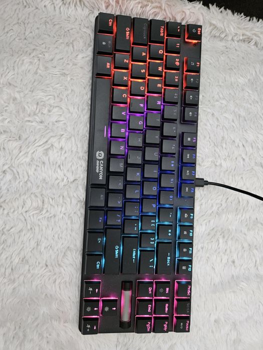 Геймърска клавуатура CANYON