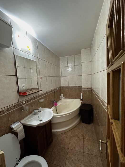 Direct proprietar | Vând apartament cu 4 camere, decomandat, în Constanța (zona Km 4-5, Bulevardul Aurel Vlaicu)
