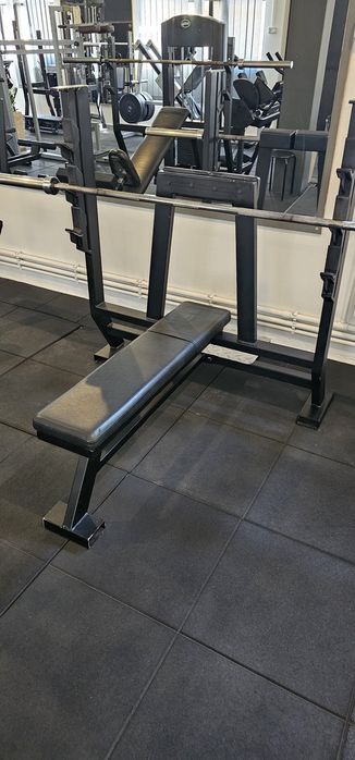 Pachet aparate fitness – Technogym, Smith, Presă, Gan