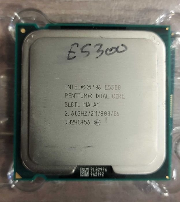 Продам процессоры INTEL corei7