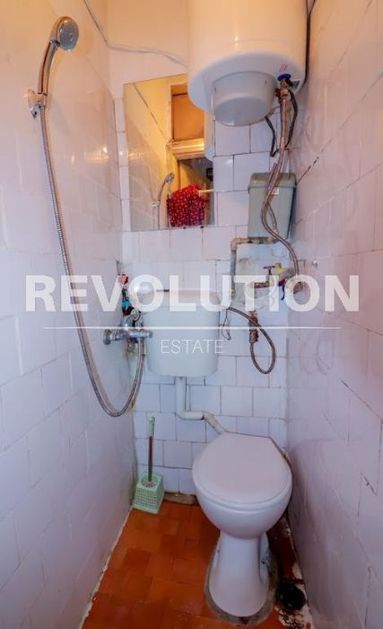 Дава се под наем Едностаен апартамент в Варна, ВИНС - 40 кв.м за 200 € - Снимка #6