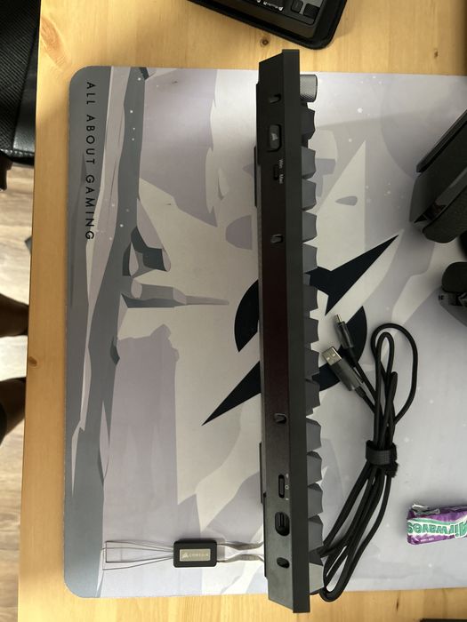 Tastatura corsair k65 plus