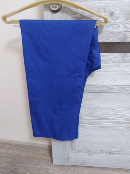 Продам медицинские костюмы