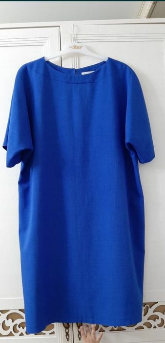 Продаю платья, размеры 52, 54