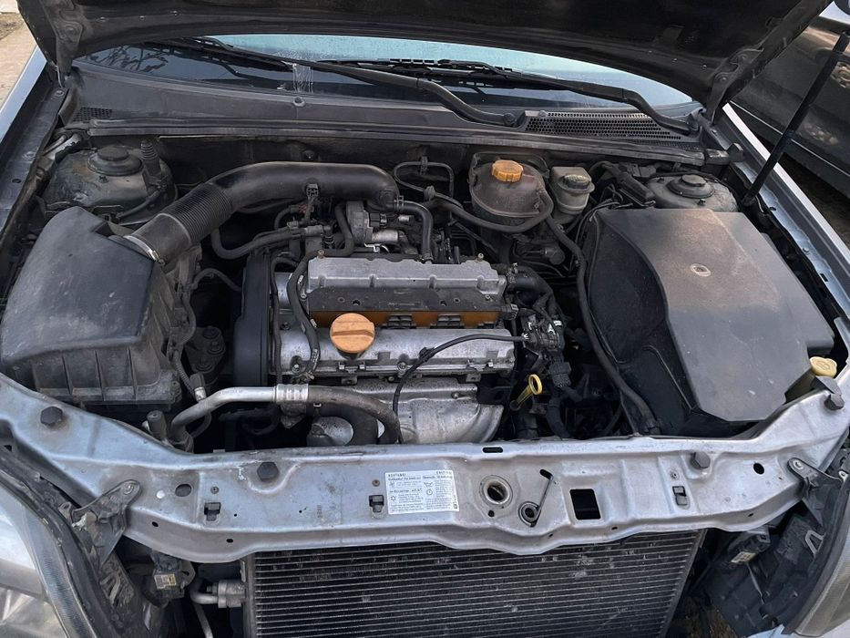 Vand Opel Vectra C 1.6benzina