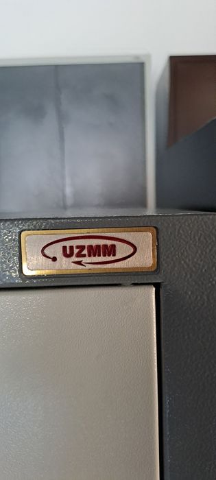 Сейф с элекронно кодовым замком