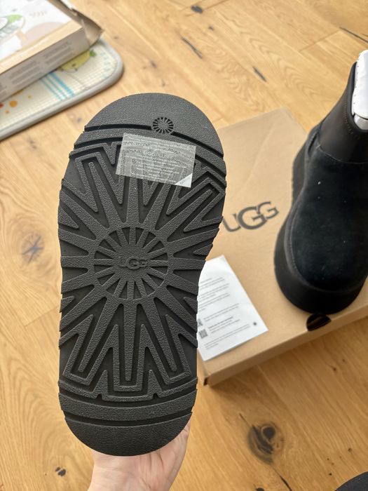 UGG Mini Dipper, noi, originale