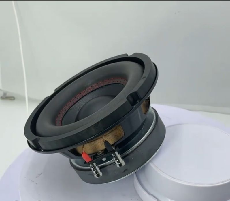 Басови високоговорители