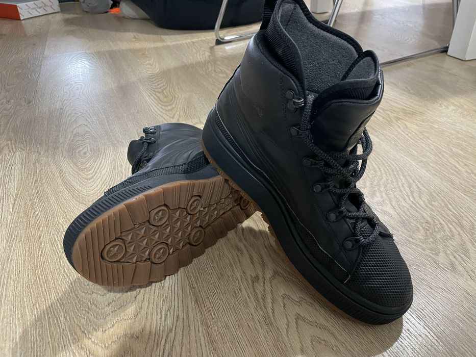 Vând ghete unisex Puma, marimea 40.5